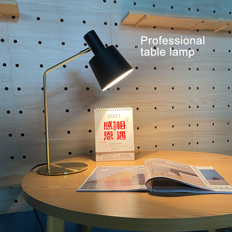 Gjenforlater det innovative lesebordslyset arbeidsområdet belysning?